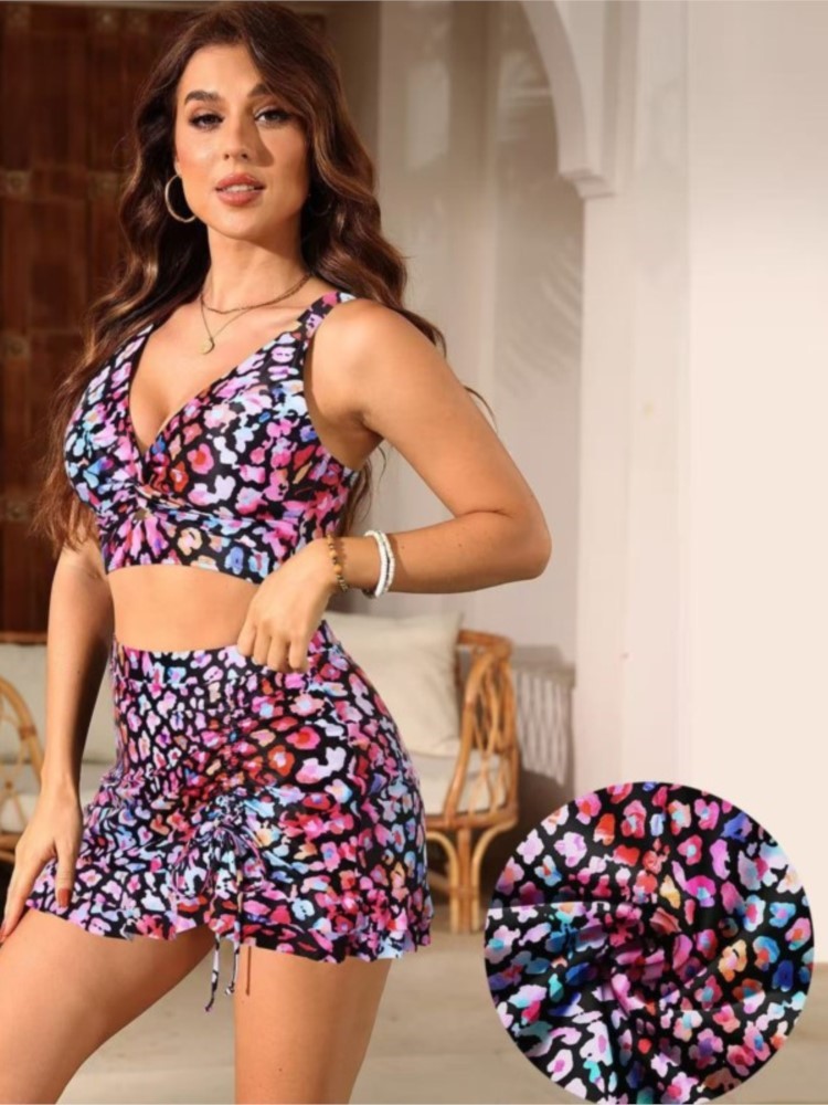Swimwear - Moda Praia Feminina: Novo Conjunto de