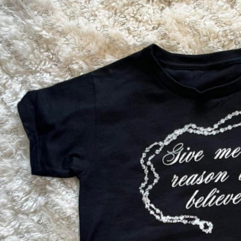 Roupas Femininas dos Anos 2000 - Y2K Graphic Baby Tee Crop avaliação e preço